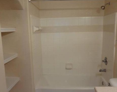 8290 W Gate Parkway - Photo Thumbnail 9