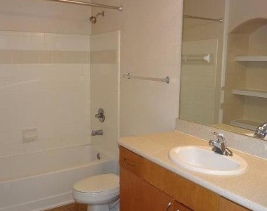 8290 W Gate Parkway - Photo Thumbnail 8