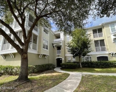 8290 W Gate Parkway - Photo Thumbnail 2