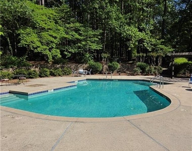 903 River Run Drive - Photo Thumbnail 20