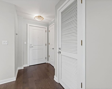 3338 Peachtree Road Ne - Photo Thumbnail 3