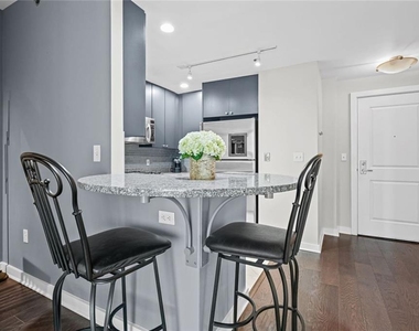 3338 Peachtree Road Ne - Photo Thumbnail 6