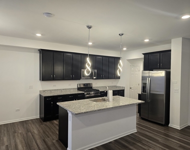 12606 S Talbot Circle - Photo Thumbnail 4