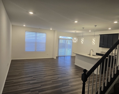 12606 S Talbot Circle - Photo Thumbnail 2