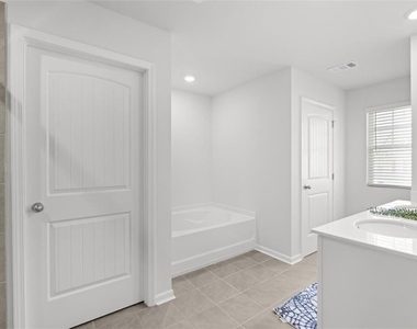 2203 Blue Monarch Drive - Photo Thumbnail 19