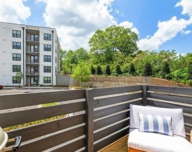 72 Milton Avenue Se - Photo Thumbnail 8
