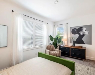 72 Milton Avenue Se - Photo Thumbnail 5