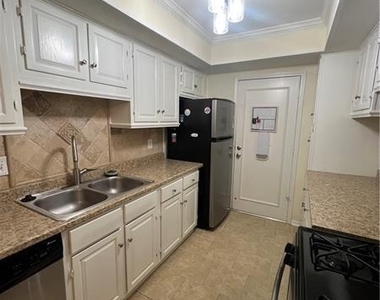 6851 Roswell Road - Photo Thumbnail 11