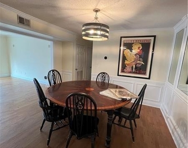 6851 Roswell Road - Photo Thumbnail 12