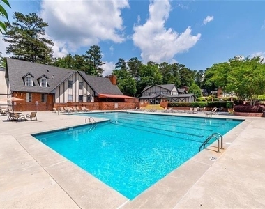6851 Roswell Road - Photo Thumbnail 8