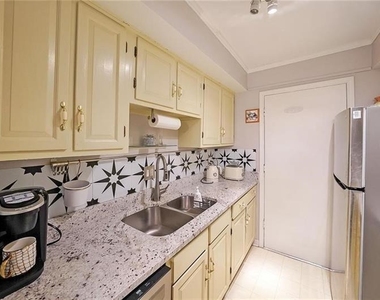 6851 Roswell Road - Photo Thumbnail 15