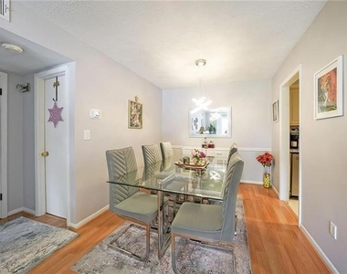 6851 Roswell Road - Photo Thumbnail 13