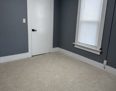 1716 W 7th Street - Photo Thumbnail 7