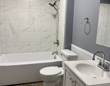 1716 W 7th Street - Photo Thumbnail 9