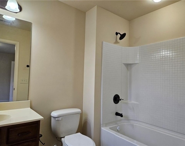 3155 Stonecrest Drive - Photo Thumbnail 23