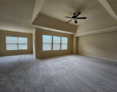 3155 Stonecrest Drive - Photo Thumbnail 13