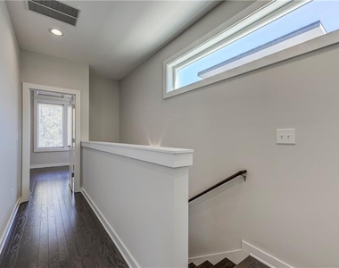 415 Gartrell Street Se - Photo Thumbnail 14