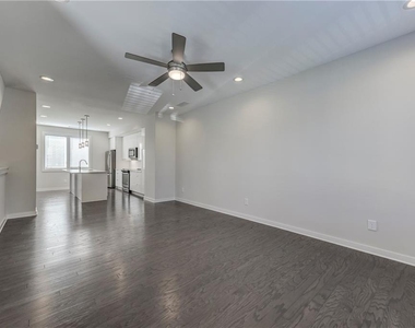 415 Gartrell Street Se - Photo Thumbnail 2