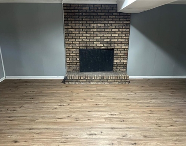 3637 Windmill Road - Photo Thumbnail 5