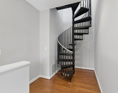 238 Walker Street - Photo Thumbnail 20