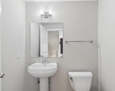 238 Walker Street - Photo Thumbnail 12