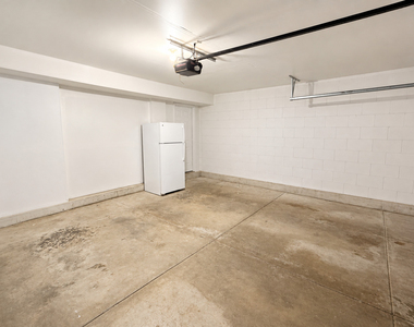 505 Cary Woods Circle - Photo Thumbnail 12