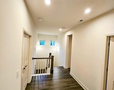 1640 Brannon Heard Lane - Photo Thumbnail 12