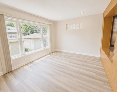 5870 N Elston Avenue - Photo Thumbnail 6
