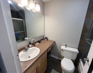 1 E Scott Street - Photo Thumbnail 8