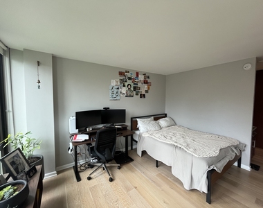 1 E Scott Street - Photo Thumbnail 5