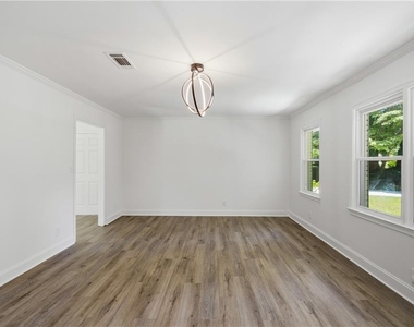 1348 Ridgewood Drive Sw - Photo Thumbnail 5