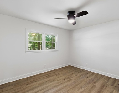 1348 Ridgewood Drive Sw - Photo Thumbnail 11