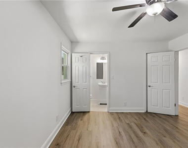 1348 Ridgewood Drive Sw - Photo Thumbnail 13