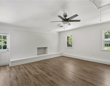 1348 Ridgewood Drive Sw - Photo Thumbnail 18
