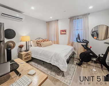 1467 Jefferson Avenue - Photo Thumbnail 5