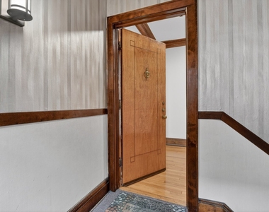 6815 S Crandon Avenue - Photo Thumbnail 1