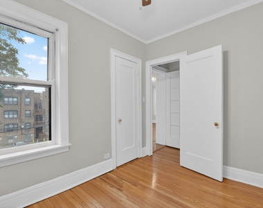 6815 S Crandon Avenue - Photo Thumbnail 14