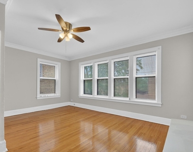 6815 S Crandon Avenue - Photo Thumbnail 15