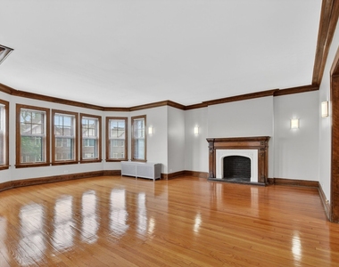 6815 S Crandon Avenue - Photo Thumbnail 7