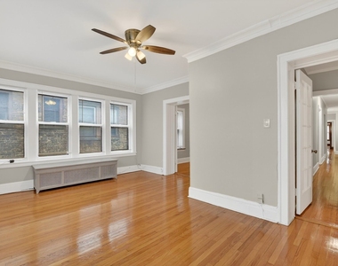 6815 S Crandon Avenue - Photo Thumbnail 12