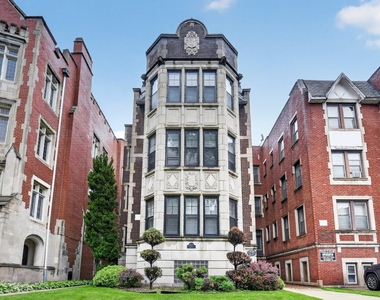 6815 S Crandon Avenue - Photo Thumbnail 3