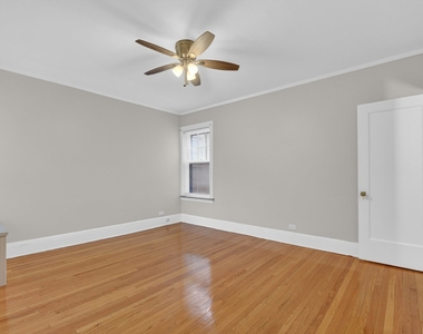 6815 S Crandon Avenue - Photo Thumbnail 18