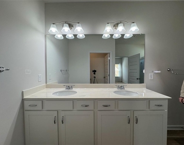 4 Bennett Way Se - Photo Thumbnail 21