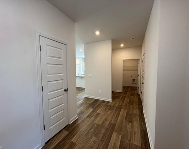 4 Bennett Way Se - Photo Thumbnail 9