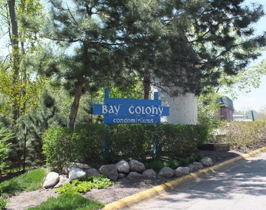 9439 Bay Colony Drive - Photo Thumbnail 12