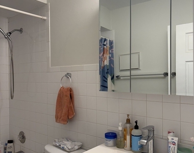 9439 Bay Colony Drive - Photo Thumbnail 8