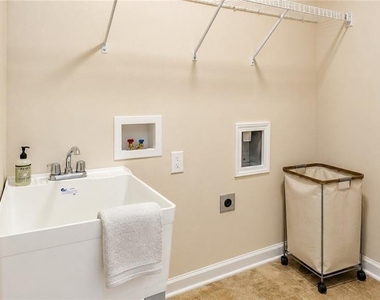 391 Gold Cove Lane - Photo Thumbnail 5