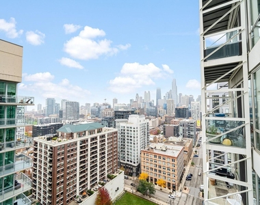 653 N Kingsbury Street - Photo Thumbnail 2