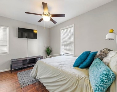 954 Fern Avenue Se - Photo Thumbnail 14