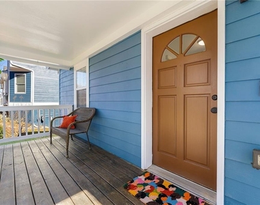 954 Fern Avenue Se - Photo Thumbnail 1